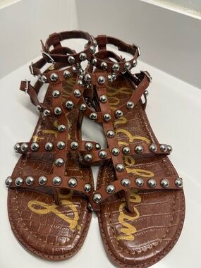 SAM ELDEMAN - Estella cognac STUDDED GLADIATOR SANDALS - SIZE 9. NWT